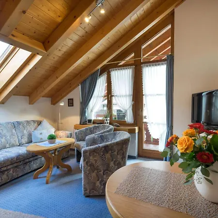 Landhaus Barbara Ferienwohnungen Oberstdorf Buitenkant foto